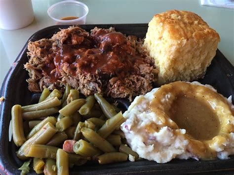 Willards bbq chantilly - Aug 18, 2015 · Willards Bbq: BBQ lovers eat here - See 454 traveler reviews, 82 candid photos, and great deals for Chantilly, VA, at Tripadvisor. 